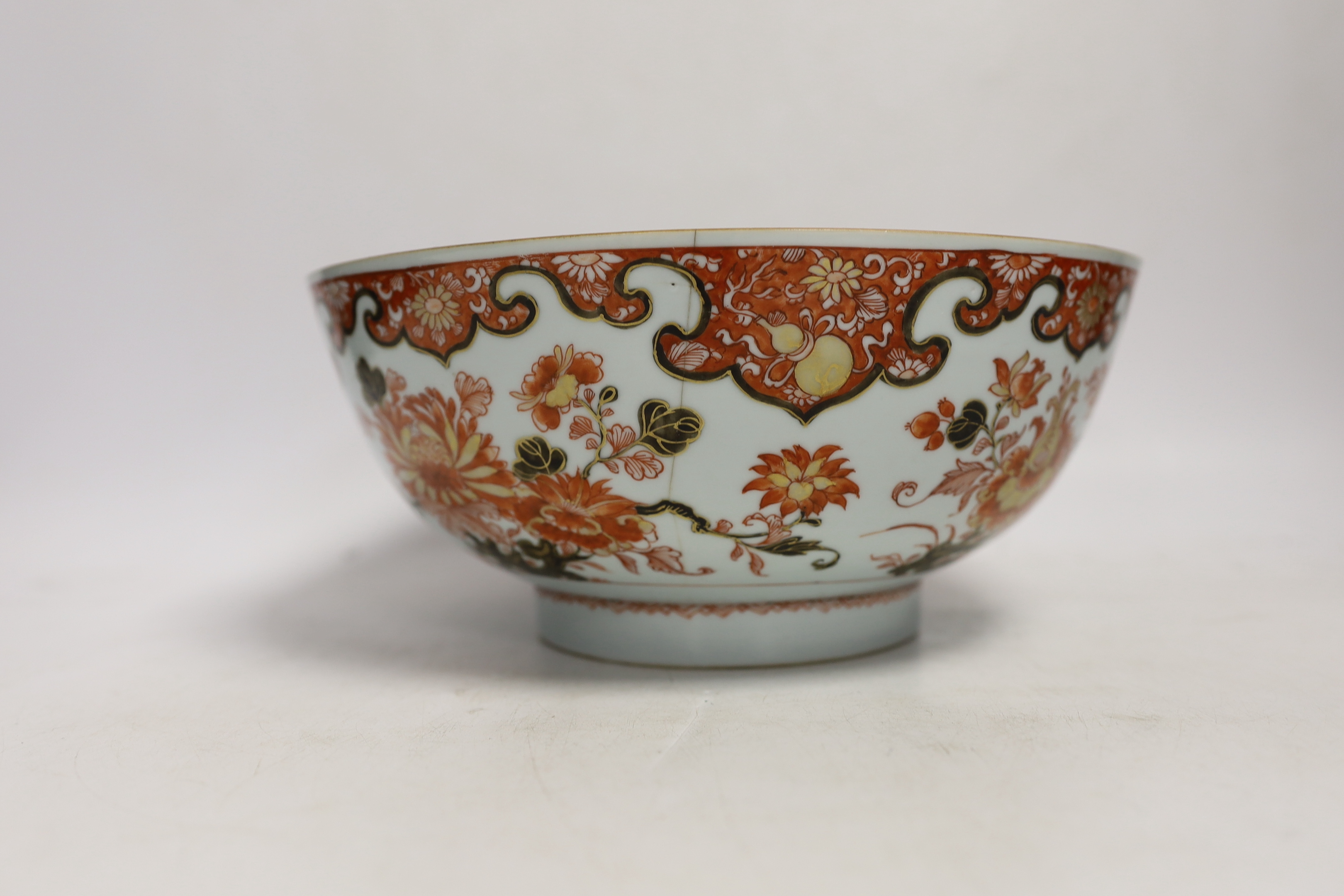 An 18th/19th century Chinese bowl and five plates, bowl 10cm high